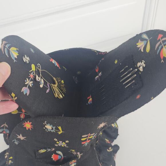 VTG upholstered chair pin cushion holds sewing tools notions 10x7x7 collectible - Picture 8 of 15